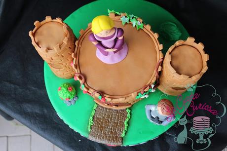 TARTA FONDANT CASTILLO PARA SIR JOSE & LADY TAMARA