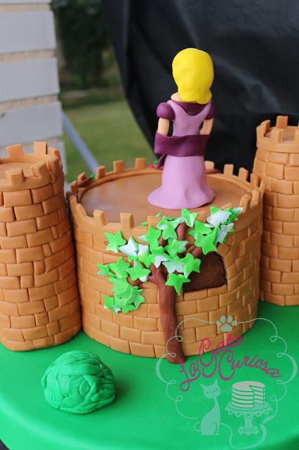 TARTA FONDANT CASTILLO PARA SIR JOSE & LADY TAMARA