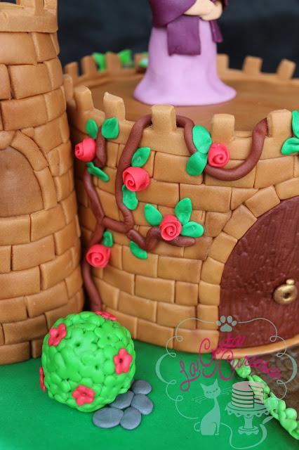 TARTA FONDANT CASTILLO PARA SIR JOSE & LADY TAMARA