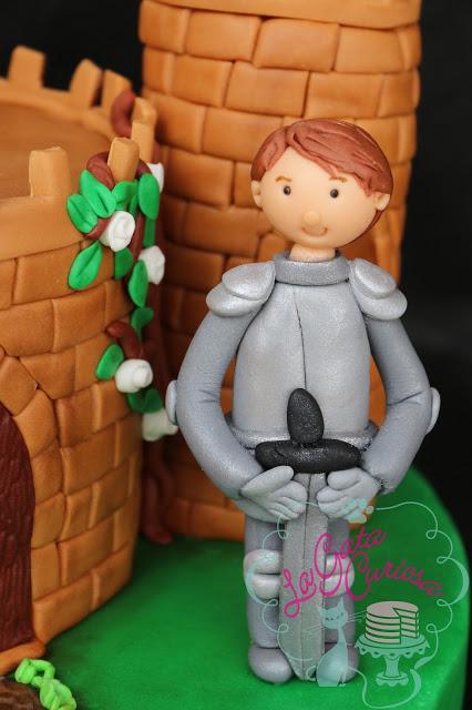 TARTA FONDANT CASTILLO PARA SIR JOSE & LADY TAMARA