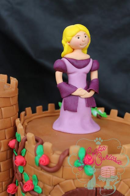 TARTA FONDANT CASTILLO PARA SIR JOSE & LADY TAMARA
