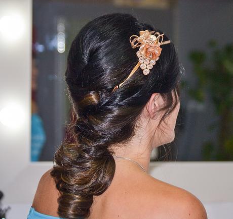 Peinados, tocados, diademas y prendidos para ir de boda. 2015