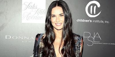 Encuentran un cadáver en la piscina de Demi Moore