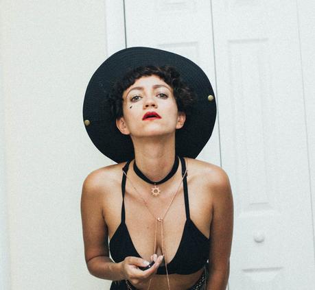 Self-portrait-aminta-online-selfie1