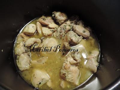 Pollo con patatas a la importancia.