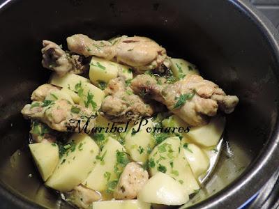 Pollo con patatas a la importancia.