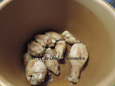 Pollo con patatas a la importancia.