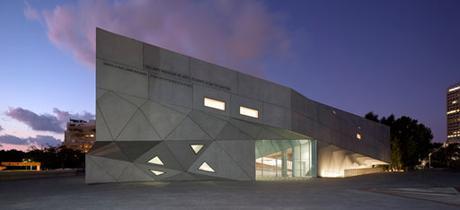 Museo Amir de Arte de Tel Aviv, por Preston Scott Cohen