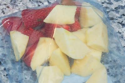 Heladitos y batido de fresa y paraguaya