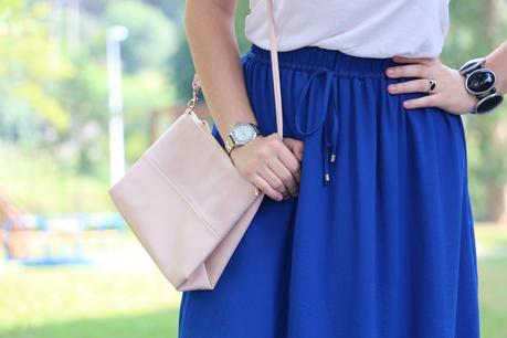 Falda larga y sporty chic