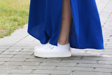 Falda larga y sporty chic