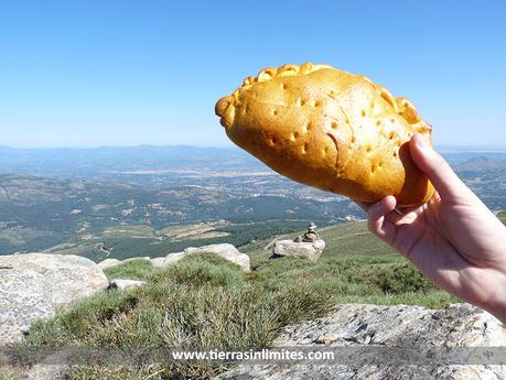 Al rico hornazo de chorizo. Y con vistas.