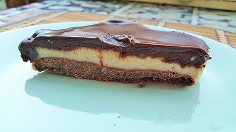 Tarta vegana tres chocolates