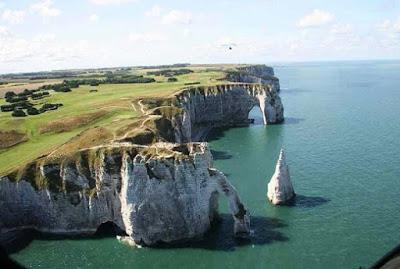 RESEÑA: Forjada en Cobre.