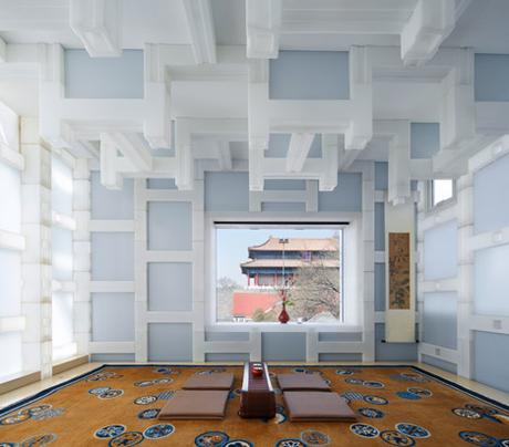 Kengo Kuma ha renovado una casa de té utilizando bloques de polietileno