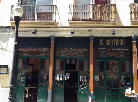 Fachada El sortidor de la Filomena Pages Baco y Boca