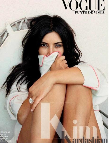 Kim Kardashian luce muy casual sin maquillaje para editorial en Vogue España