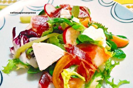 ENSALADA DE VERANO, 10 IDEAS PARA QUE NO PASES CALOR ensalada-verde-con-rulo-de-cabra-rabanitos-y-paleta-iberica