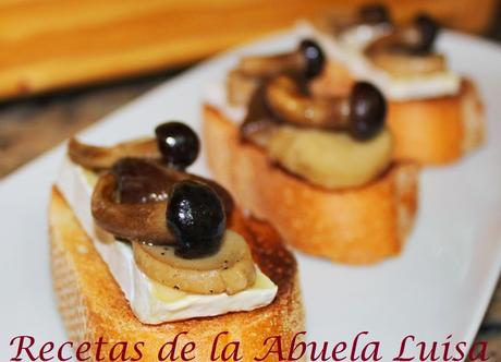 CANAPÉ DE QUESO Y SETAS VARIADAS