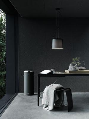 Cabana Tecnologica y Minimalista en el Bosque