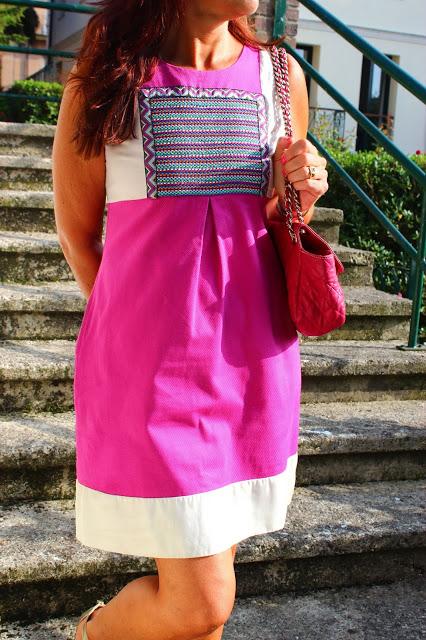 MIS LOOKS - VESTIDO FUCSIA CUSTOMIZADO