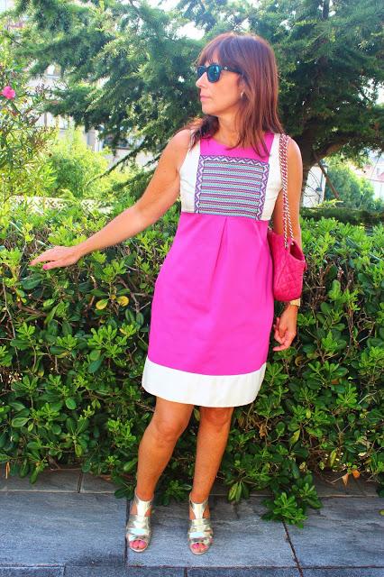 MIS LOOKS - VESTIDO FUCSIA CUSTOMIZADO