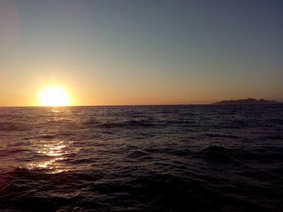 El libro del frío + Atardecer en la Ría de Vigo