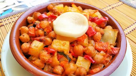 Salteado de garbanzos, patatas y bok choy