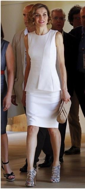 Dña. Letizia en Italia como una estrella de cine