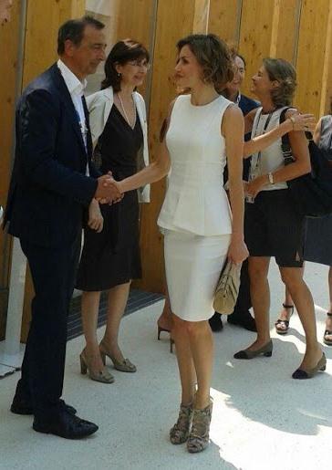 Dña. Letizia en Italia como una estrella de cine