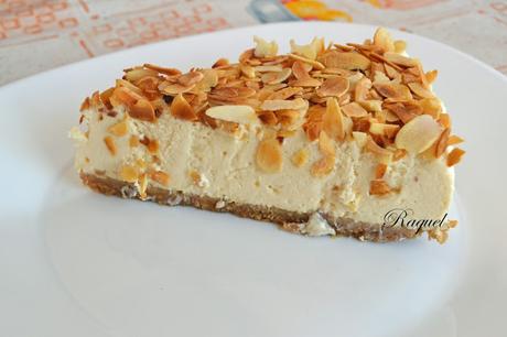 Tarta Mousse de Turrón con Almendras