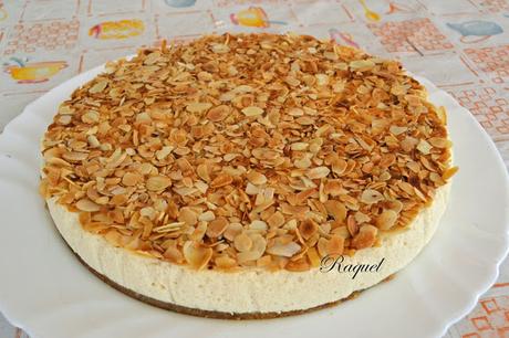 Tarta Mousse de Turrón con Almendras