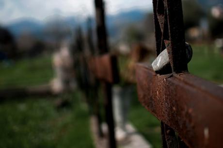 Gritan las siluetas del silencio…todo está clavado en la memoria.