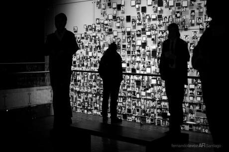 Gritan las siluetas del silencio…todo está clavado en la memoria.