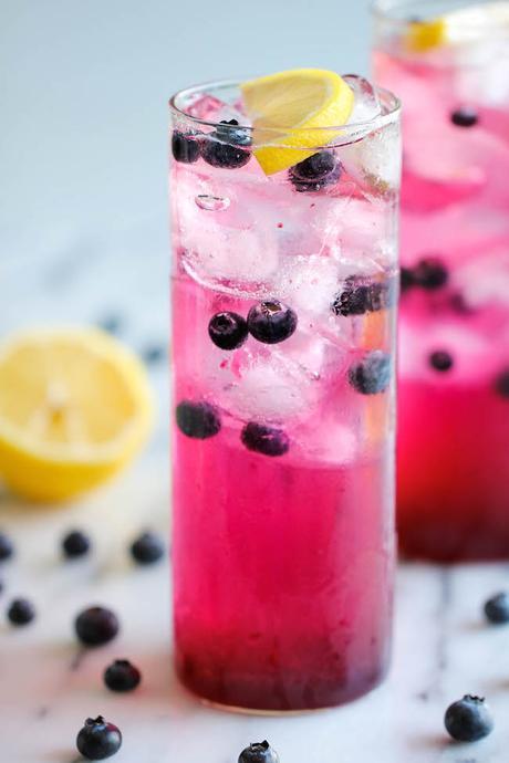 Refrescante Limonada con Arándanos