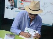 ¿Cuándo escritor debe obsequiar regalar novela?