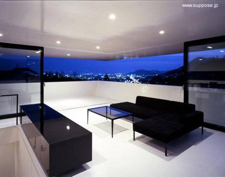 Casa japonesa minimalista de perfil futurista en Hiroshima.