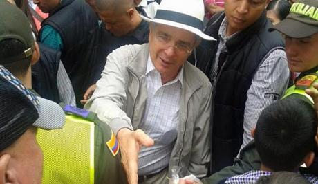 Maduro es un parásito muy fuerte: Uribe