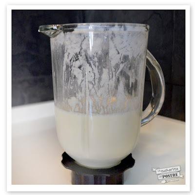 TARTA MOUSSE DE PIÑA COLADA SIN HORNO / NO-BAKE PINA COLADA MOUSSE CAKE