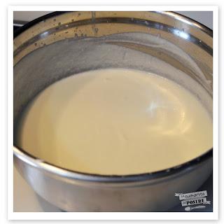 TARTA MOUSSE DE PIÑA COLADA SIN HORNO / NO-BAKE PINA COLADA MOUSSE CAKE