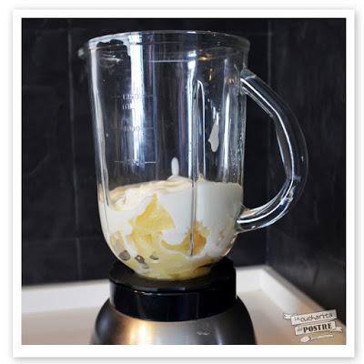 TARTA MOUSSE DE PIÑA COLADA SIN HORNO / NO-BAKE PINA COLADA MOUSSE CAKE