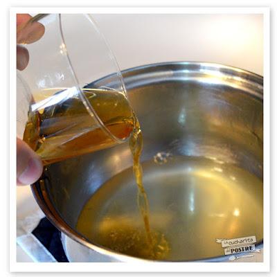 TARTA MOUSSE DE PIÑA COLADA SIN HORNO / NO-BAKE PINA COLADA MOUSSE CAKE