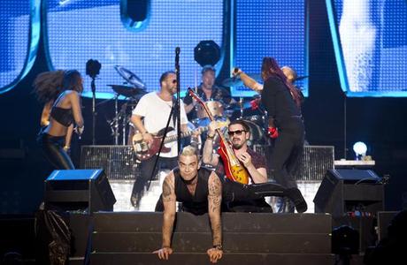 crónica: Robbie Williams @ Hard Rock Rising Barcelona 25/07/2015