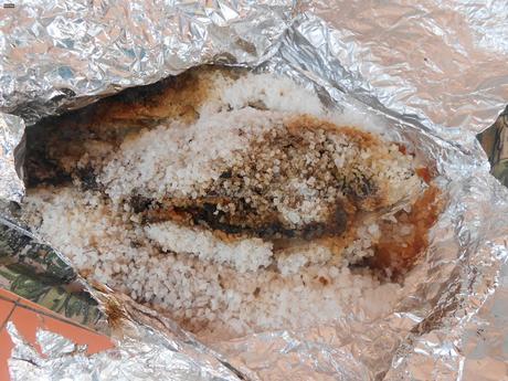 DORADA A LA SAL, EN PAPILLOTE Y A LA BRASA, A LA BARCELONA D' ABANS, D' AVUI I DE SEMPRE...26-07-2015...!!!