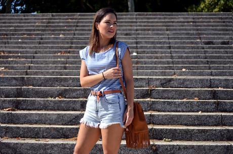 Outfit | Fringed bag