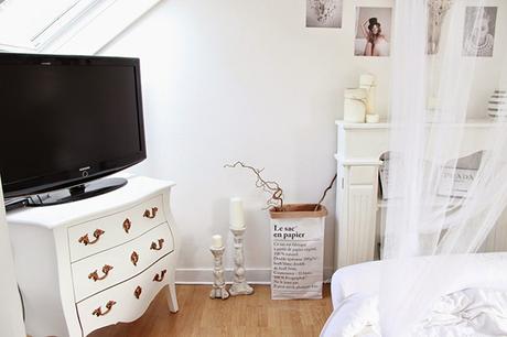 ANTES Y DESPUÉS: 1 DORMITORIO 2 OPCIONES ¿Blanco & Negro o Colores Pastel?