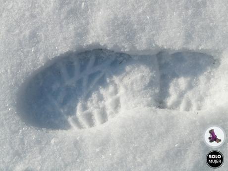 bota nieve huella