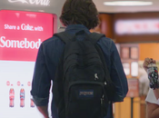 Coca-Cola recompensa generosos través nueva vending