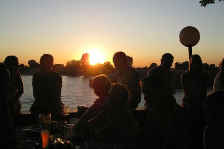 Puesta de sol verano cervezas