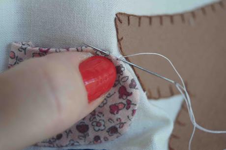 Escuela de Patchwork: aplicaciones de patchwork a punto escondido / Patchwork School: Appliqués in hidden stitch